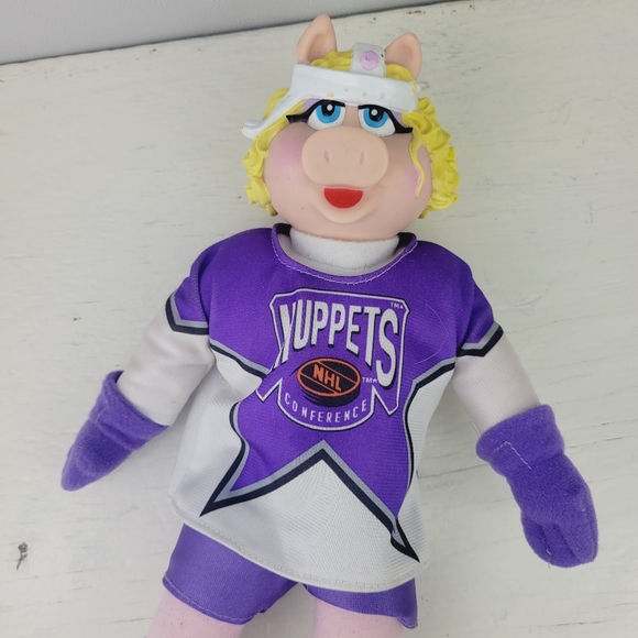Miss Piggy Vintage Doll 1995 Muppets McDonalds NHL Collaboration - Picture 2 of 15